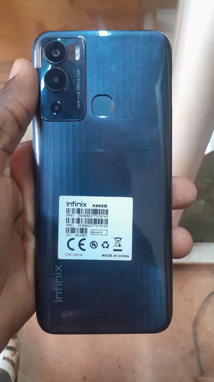 Téléphone 📱 main