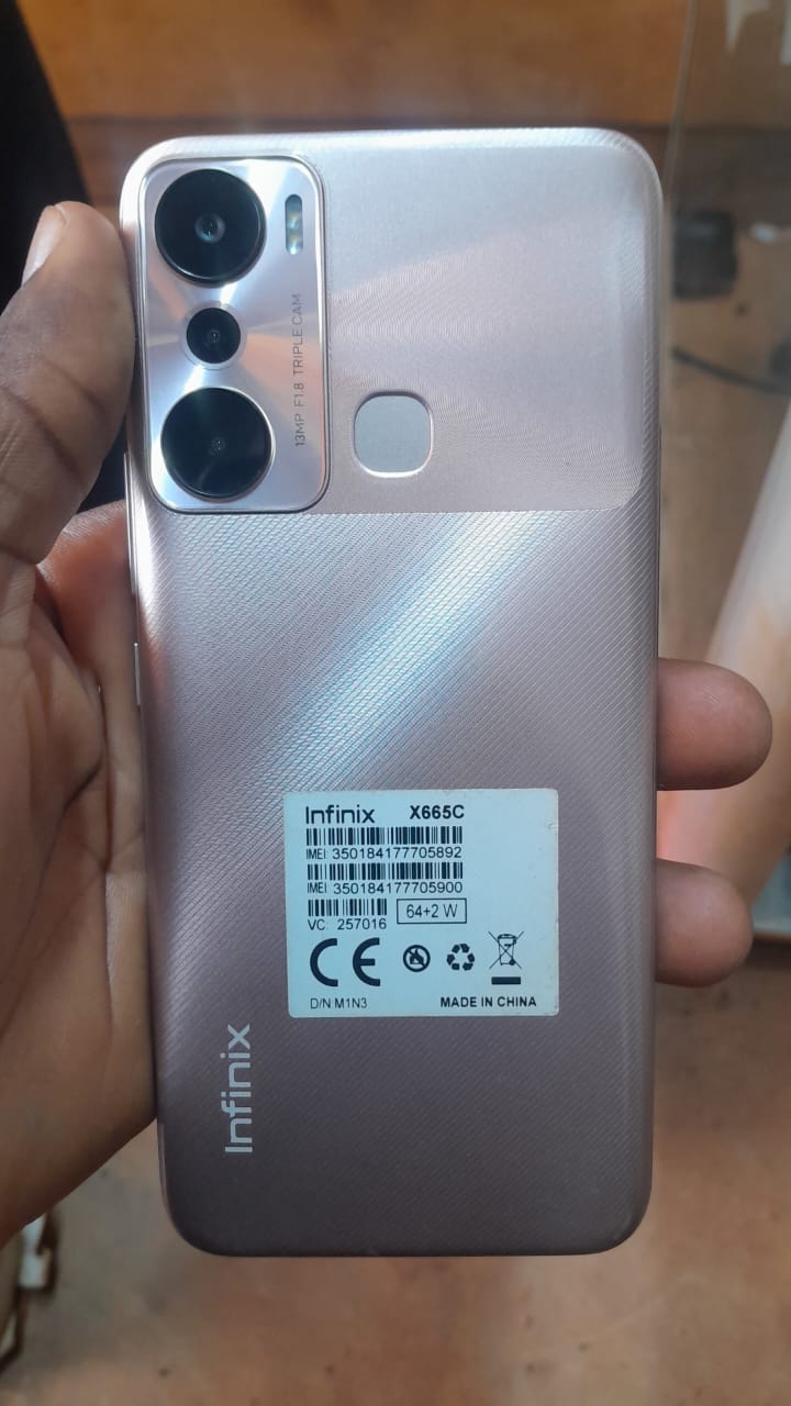 Téléphone 📱 main